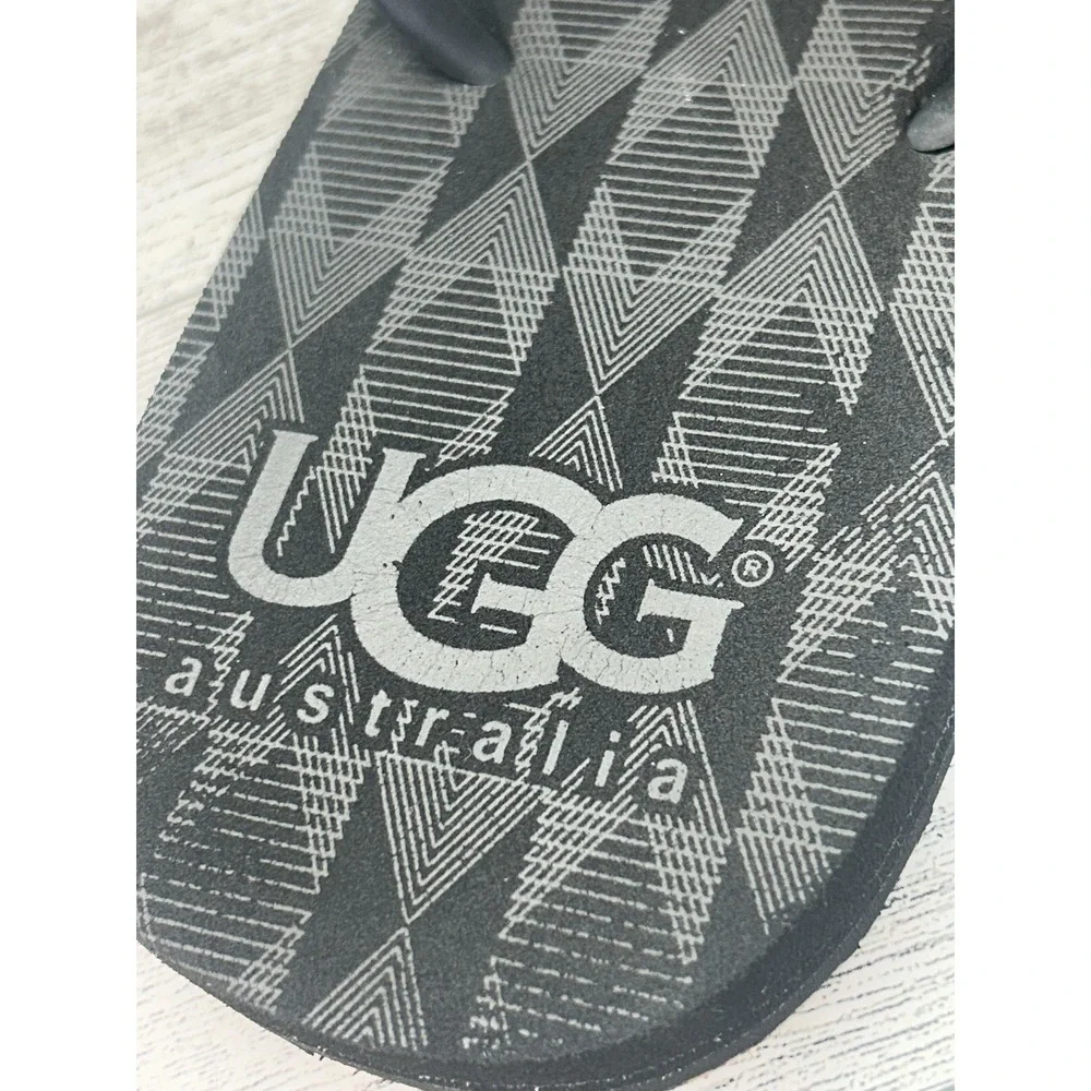 UGG Australia Shoes‎ Mens Size 11 Black Flip Flops Sandals Slip On Beach Summer